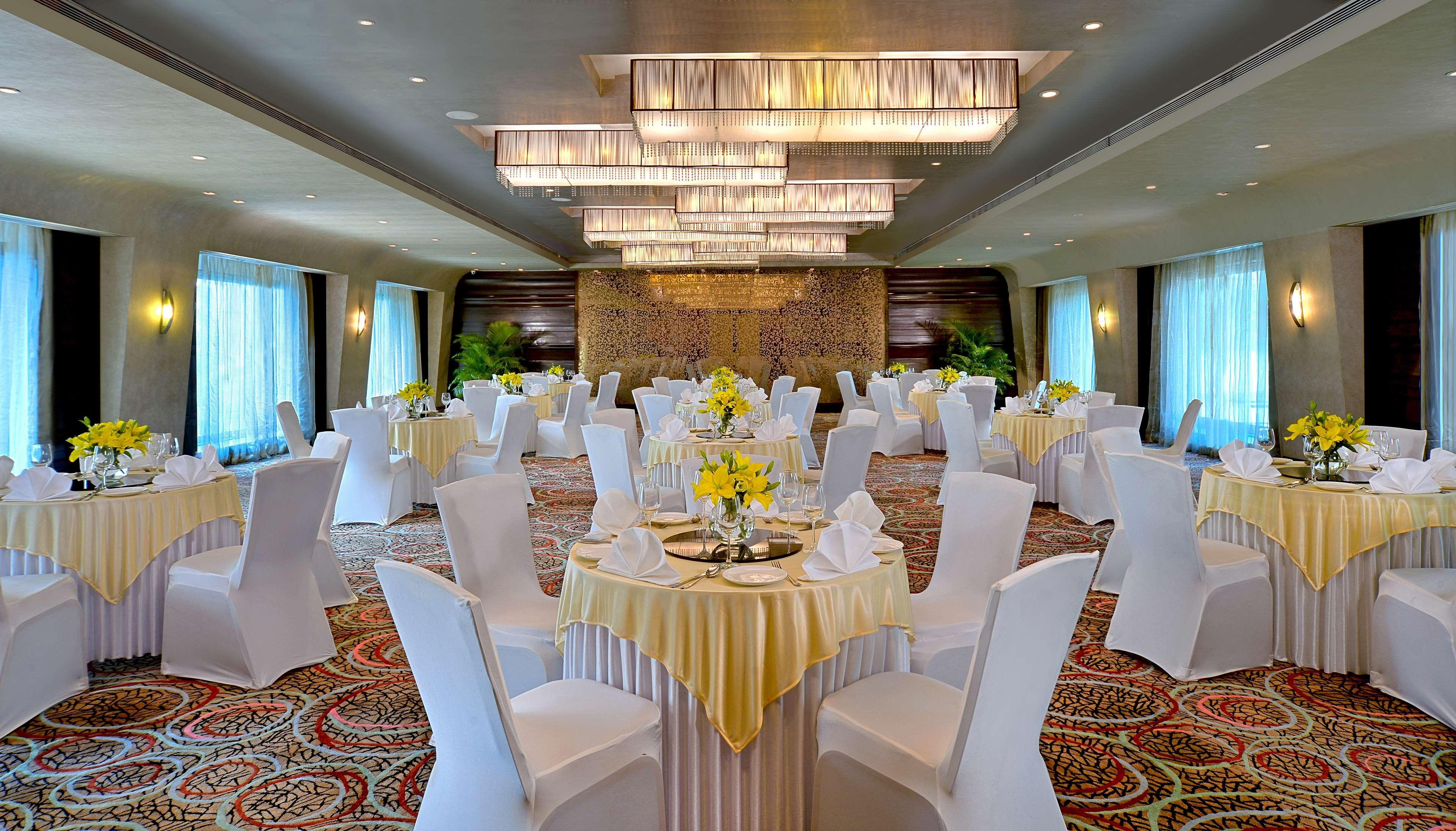 Radisson Mumbai Goregaon Exteriér fotografie